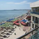 מלון Hawaii 4*