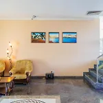 Hawaii 4*
