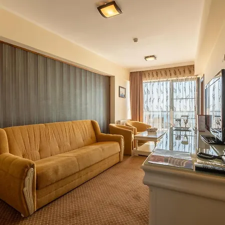 Hawaii Hotel