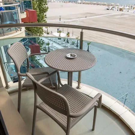 Hawaii 4* Mamaia