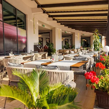 Hawaii Hotel