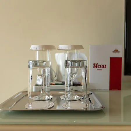 Hawaii Hotel Mamaia