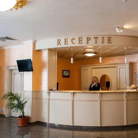 Hawaii 4* Mamaia