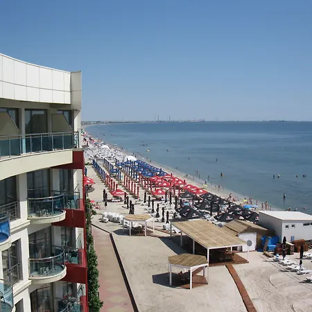 Hawaii 4* Mamaia