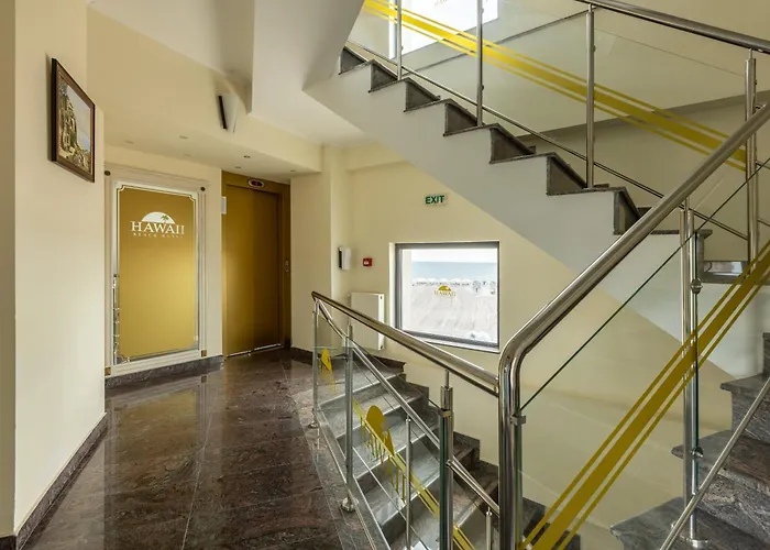 ホテル Hawaii ママイア